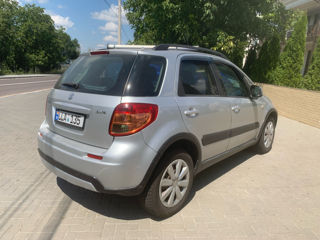 Suzuki SX4 foto 3