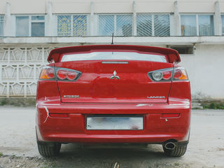 Mitsubishi Lancer foto 4