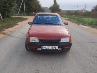 Opel Kadett foto 1