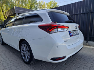 Toyota Auris foto 4