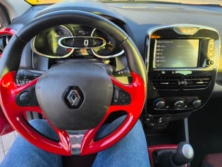 Renault Clio foto 10