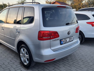 Volkswagen Touran foto 7