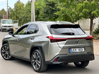 Lexus UX foto 3