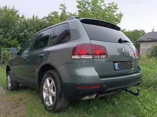 Volkswagen Touareg foto 2