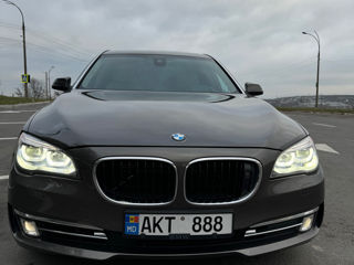 BMW 7 Series foto 3