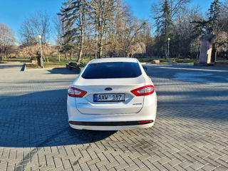 Ford Mondeo foto 3