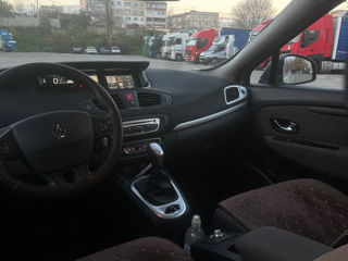 Renault Grand Scenic foto 6