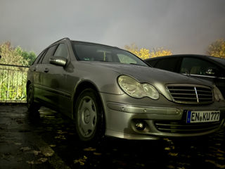 Mercedes C-Class foto 5