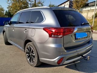 Mitsubishi Outlander foto 6