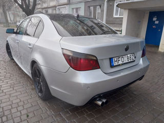 BMW 5 Series foto 3