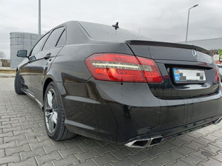 Mercedes E-Class foto 2