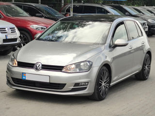 Volkswagen Golf foto 1