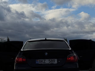 BMW 5 Series foto 10