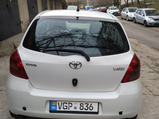 Toyota Yaris foto 6