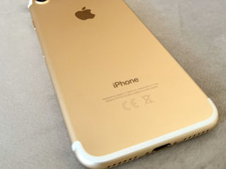 Apple iPhone 7 (32 GB) foto 2