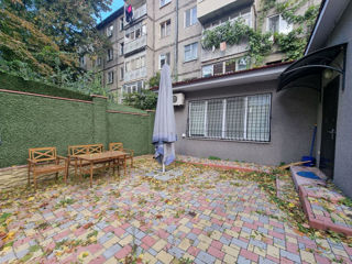 Apartament cu 3 camere, 70 m², Botanica, Chișinău foto 1