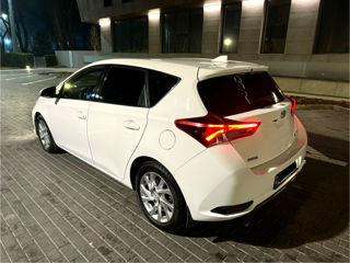 Toyota Auris foto 4