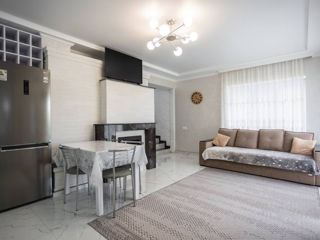 Se vinde casa în Budești 140m2 4 dormitoare 6 ari lingă padure foto 4