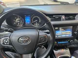 Toyota Avensis foto 7