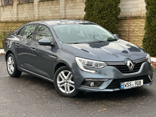 Renault Megane foto 2