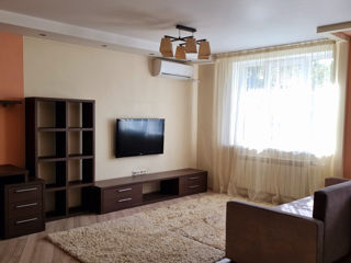 Apartament cu 2 camere, 55 m, str. Dokuceaev, Chișinău