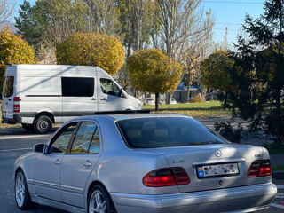 Mercedes E-Class foto 3