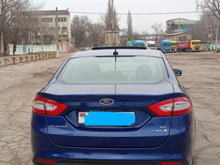 Ford Fusion foto 6