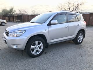 Toyota Rav 4 foto 2