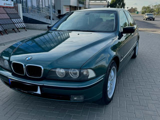 BMW 5 Series foto 2