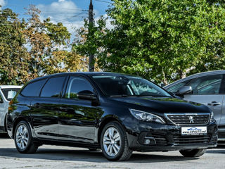 Peugeot 308 foto 1