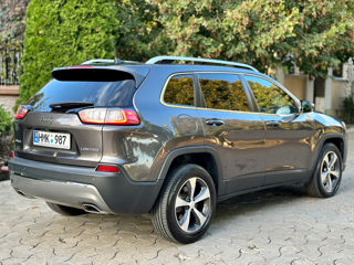 Jeep Cherokee foto 3