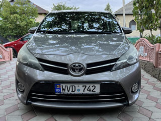 Toyota Verso foto 2