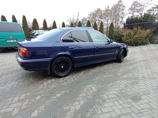 BMW 5 Series foto 5