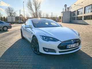 Tesla Model S foto 2