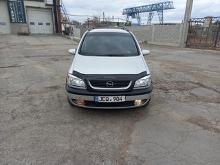 Opel Zafira foto 10