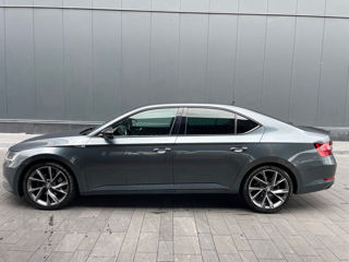 Skoda Superb foto 2