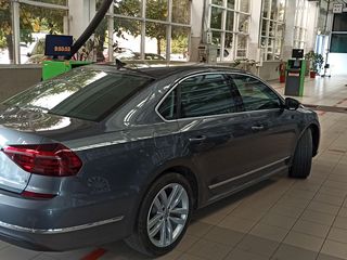 Volkswagen Passat foto 3