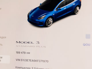 Tesla Model 3 foto 18