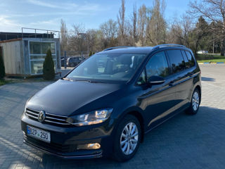 Volkswagen Touran foto 1