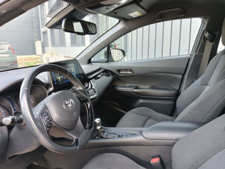 Toyota C-HR foto 9