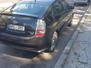 Chirie auto Prakat auto Chisinau  Prius Golf  Auris Yaris Automat Hybrid foto 13