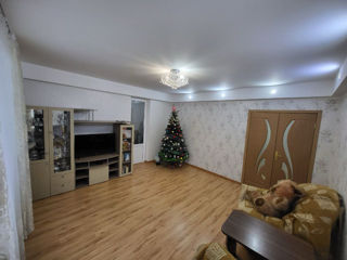 Apartament cu 3 camere, 113 m², Botanica, Chișinău foto 3