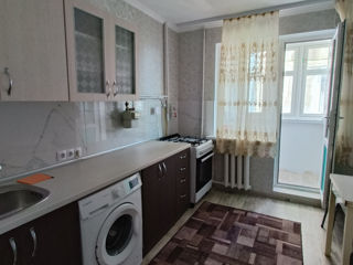 Apartament cu 2 camere, 56 m², Botanica, Chișinău foto 2