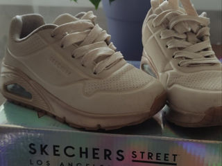 Кроссовки Skechers на девочку