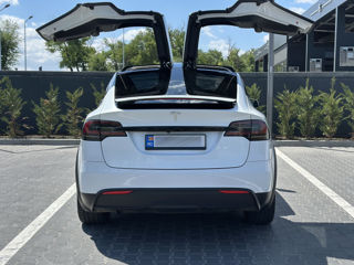Tesla Model X foto 3