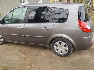 Renault Grand Scenic foto 9