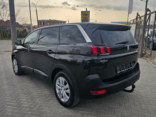 Peugeot 5008 foto 3