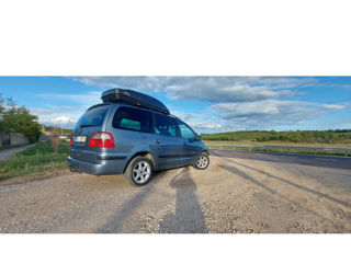 Ford Galaxy foto 2