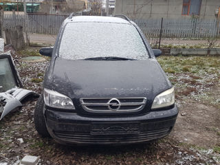 Opel Zafira foto 1