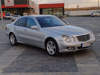 Mercedes E-Class foto 2